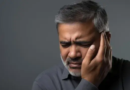 Ear infection pain thumb